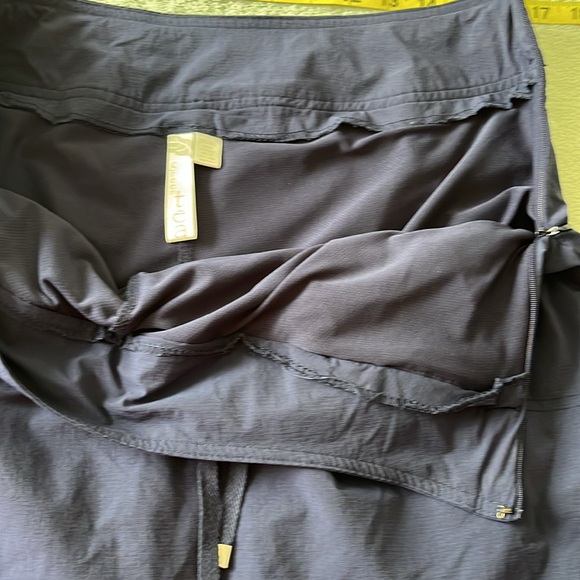 GreenTea drawstring skort - Picture 2 of 4